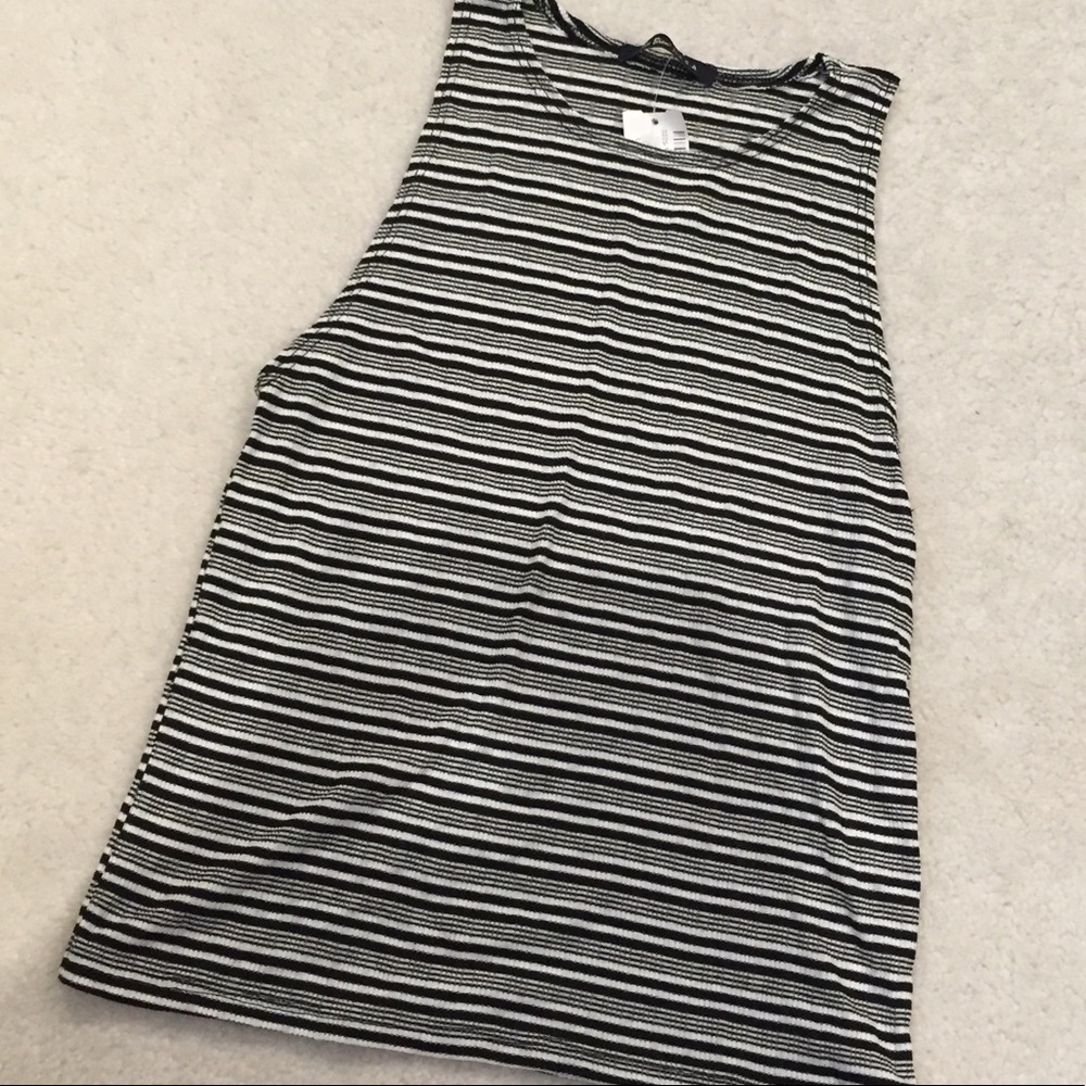 striped muscle tee